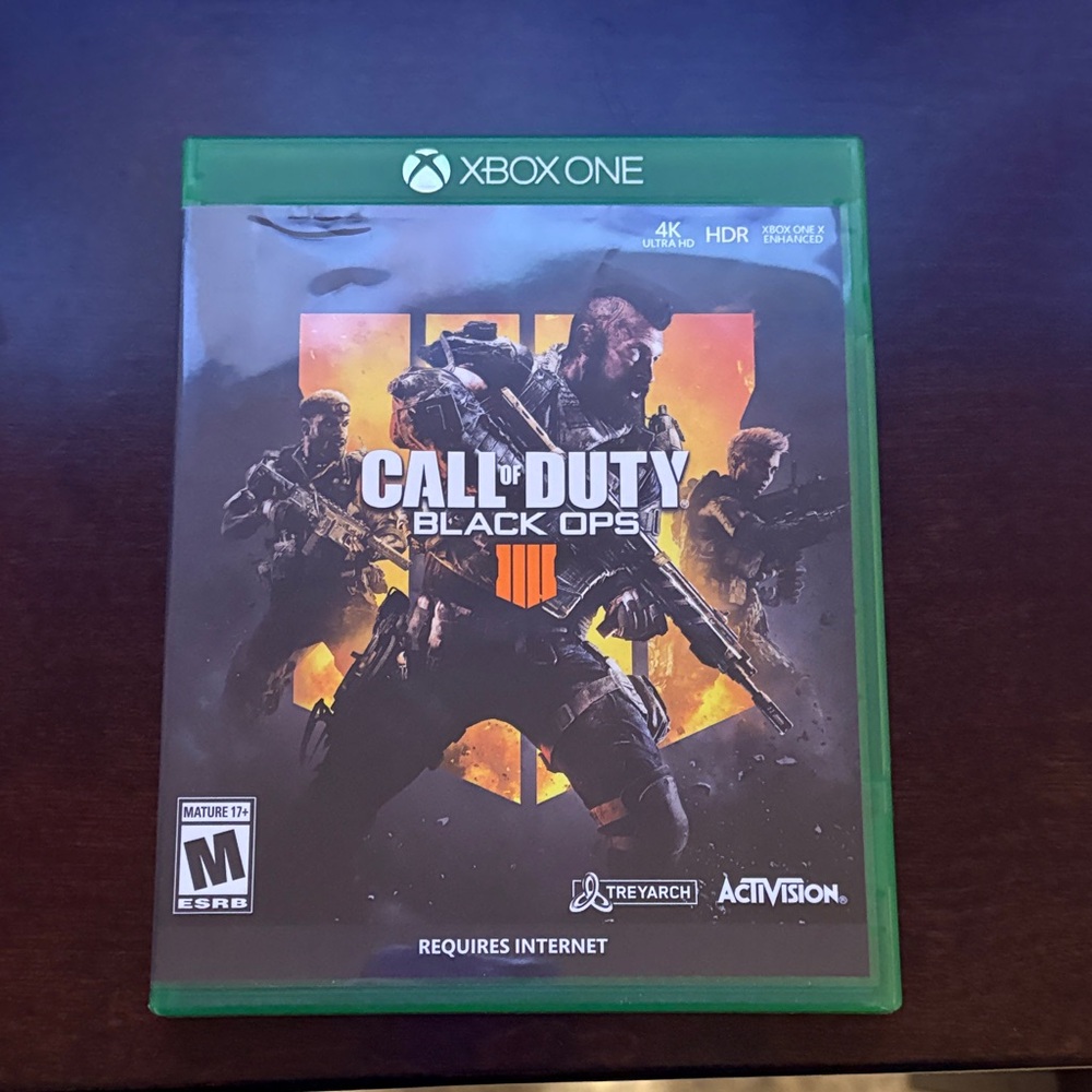 Call of Duty: Black Ops 4 - Xbox One (Black & Orange)